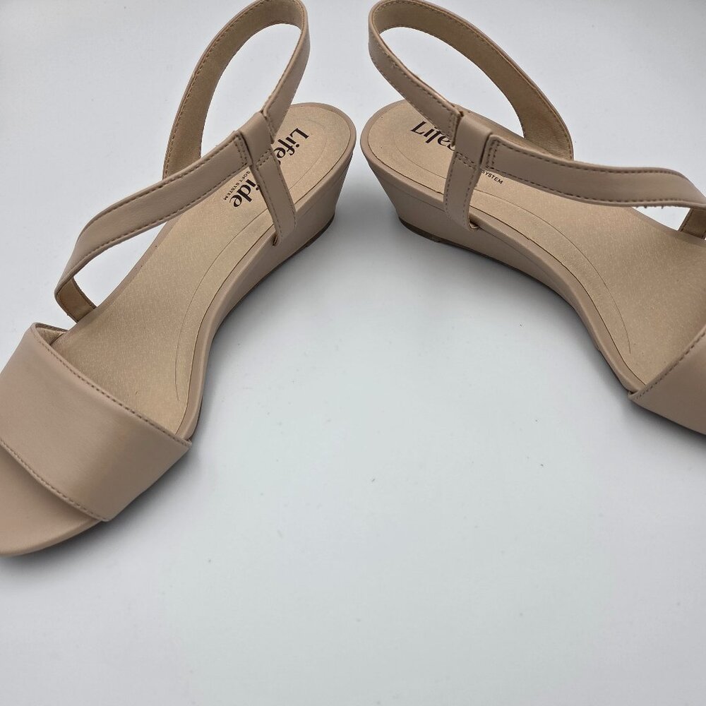 LifeStride 8M Slingback Sandal w/Back Strap & 1 1/2" Wedge Heel. - Picture 3 of 5